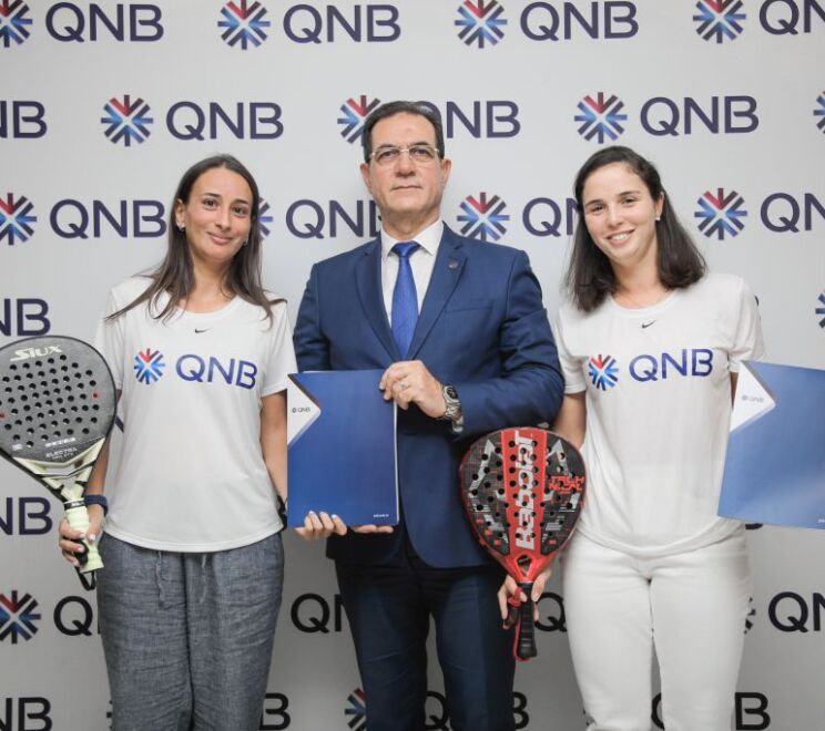 QNB-Sponsor-des-Championnes-de-Padel-Aïda-Fehri-et-Dorra-Chamli