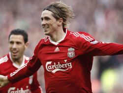 Liverpool prolonge de 10 ans un de ses sponsors historiques